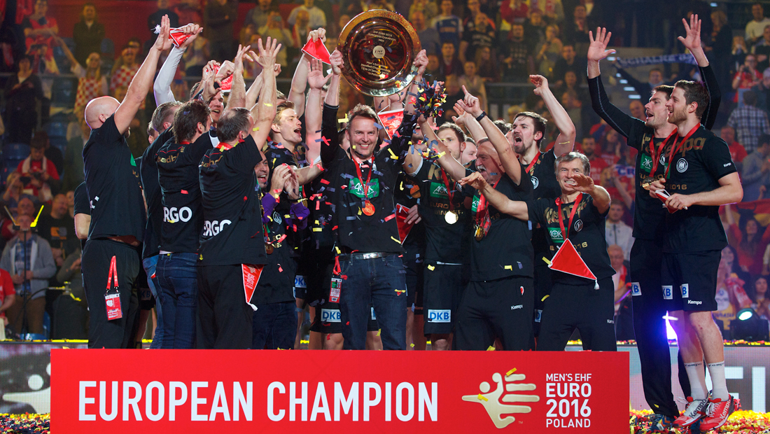 Die Handball-Europameister 2016 feiern in Berlin